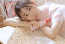 甜美可爱美少女居家写真图片-套图岛