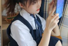 白丝美女性感制服诱惑写真-套图岛