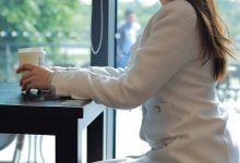 [IESS异思趣向] 2022.04.18 丝享家1063：小婕《纯白OL套装》[85P／132MB]-套图岛