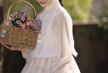 [YITUYU艺图语]2023.03.25 樱花树下的约定 小多多要爆富[46+1P／627MB]-套图岛