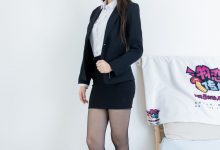 物恋传媒 No.2344 泡泡-短靴、薄黑丝、ol制服、高冷不笑御姐版 [150P1V-3.41GB]-套图岛