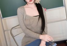 [XiuRen秀人网] 2025.09.11 No.10755 汐汐爱吃草莓 [58+1P]-套图岛