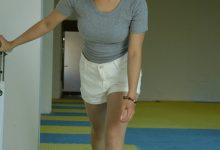 爱月下 NO.001 茜茜【舞蹈热身】作为拉拉队长，每天必修课就是加强舞蹈训练！[111P1V-3.68GB]-套图岛