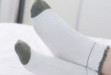 物恋传媒 No.2587 面面-板鞋、白棉袜、裸足 [143P1V-3.65GB]-套图岛