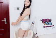 物恋传媒 No.2717 奶糖-高跟长靴、白棉袜、裸足 [189P1V-4.42GB]-套图岛