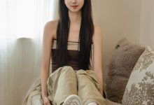 足愉心 No.053 小瑶（搭配：棕色抹胸、工装裤、白棉袜、滑板鞋、裸足）-套图岛